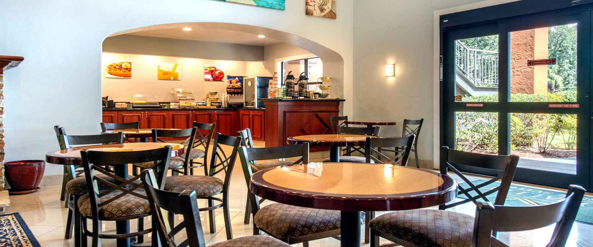 Jacksonville Inn and Suites | Jacksonville Cheap Budget Reasonable Rates